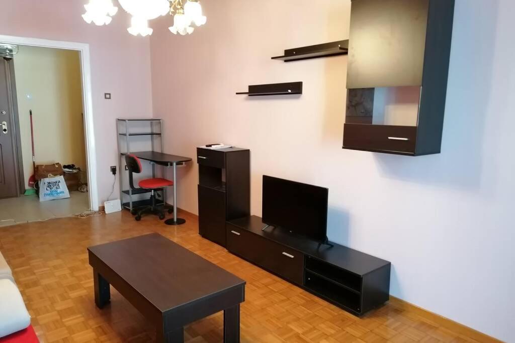 Debby'S Central Apartment Cavala Exterior foto